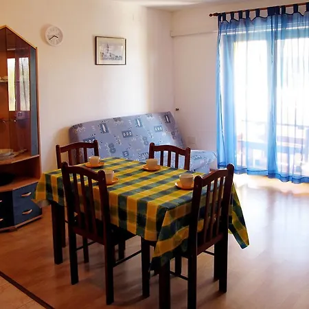 Haus Banko 408s شقة بيروغ